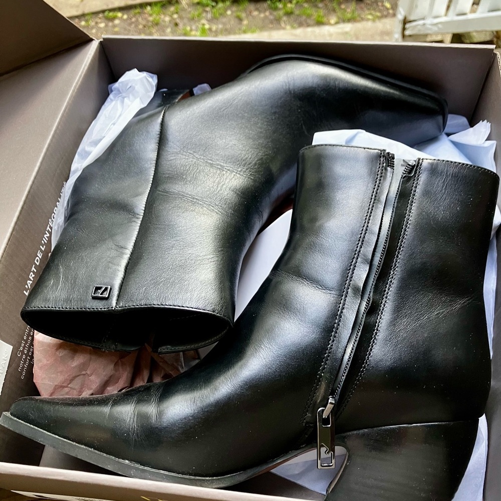 Elegant Black Leather Ankle Boots Franco Sarto